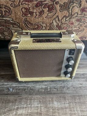Vintage-Style Portable Bluetooth Speaker in Yellow Tweed